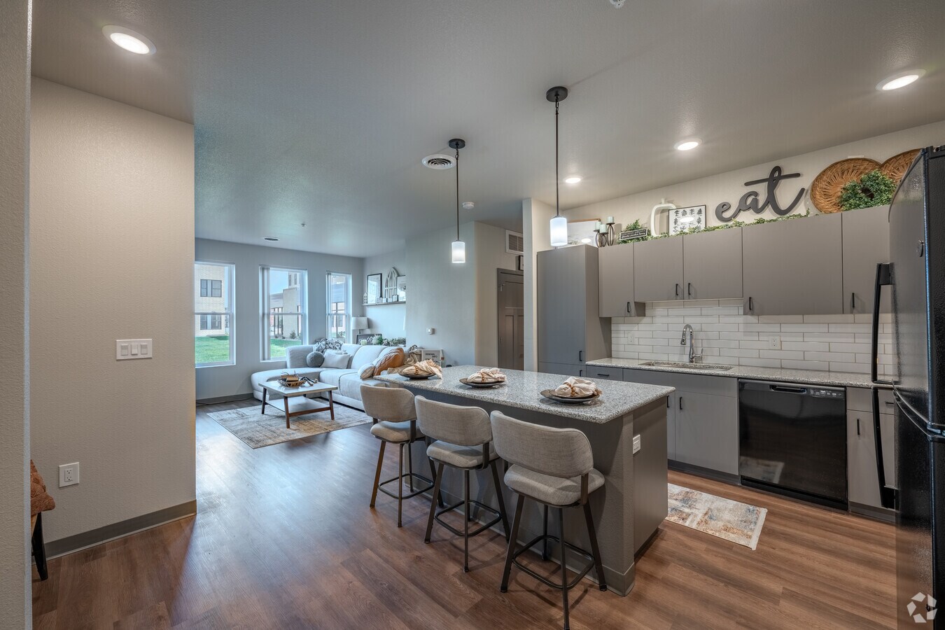 Station 955 kitchen